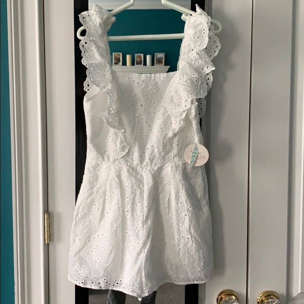 NEVER WORN!Tags still on it. Brand: Hummingbird
